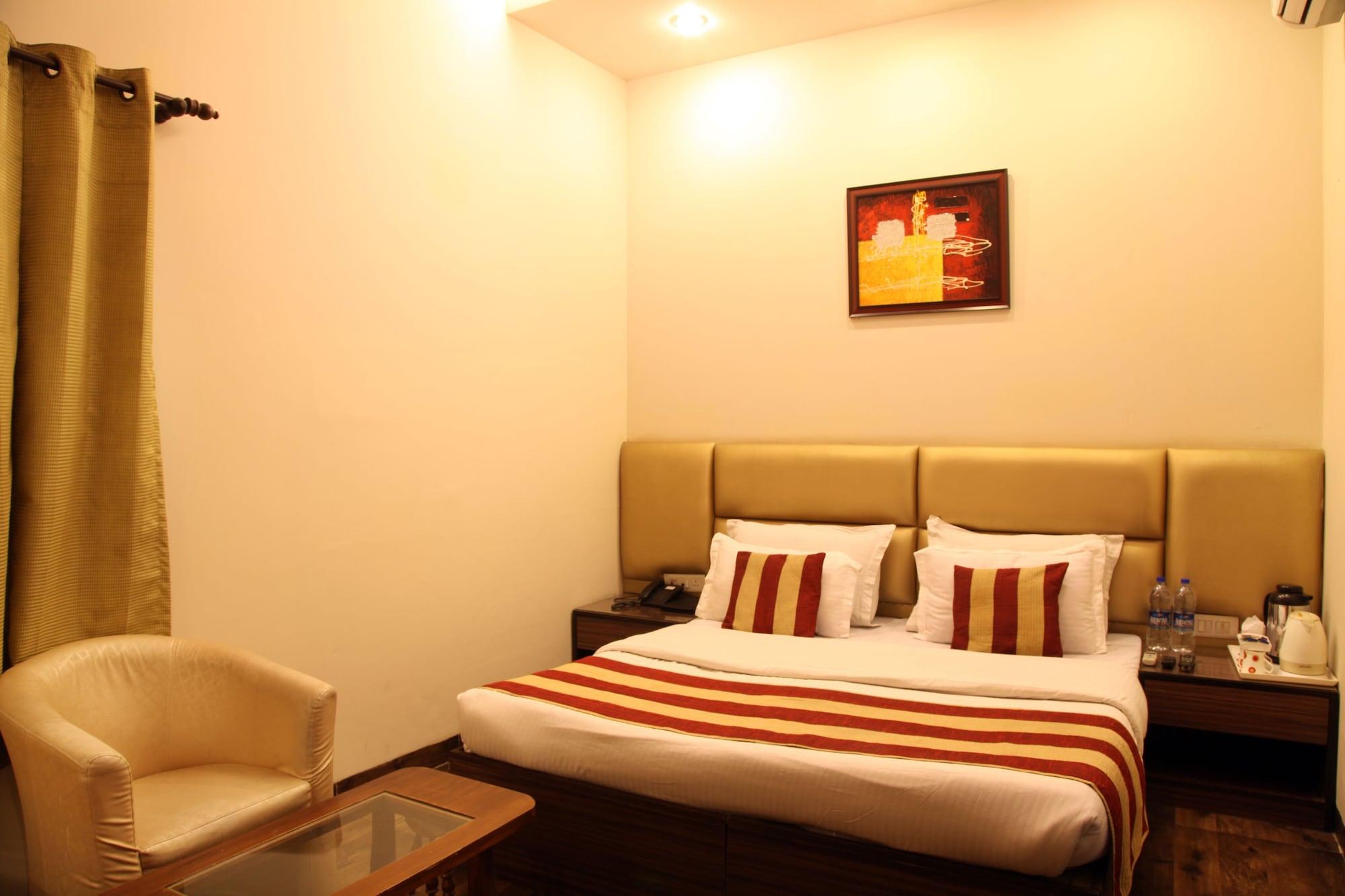 Rupam Hotel Delhi  Exteriör bild