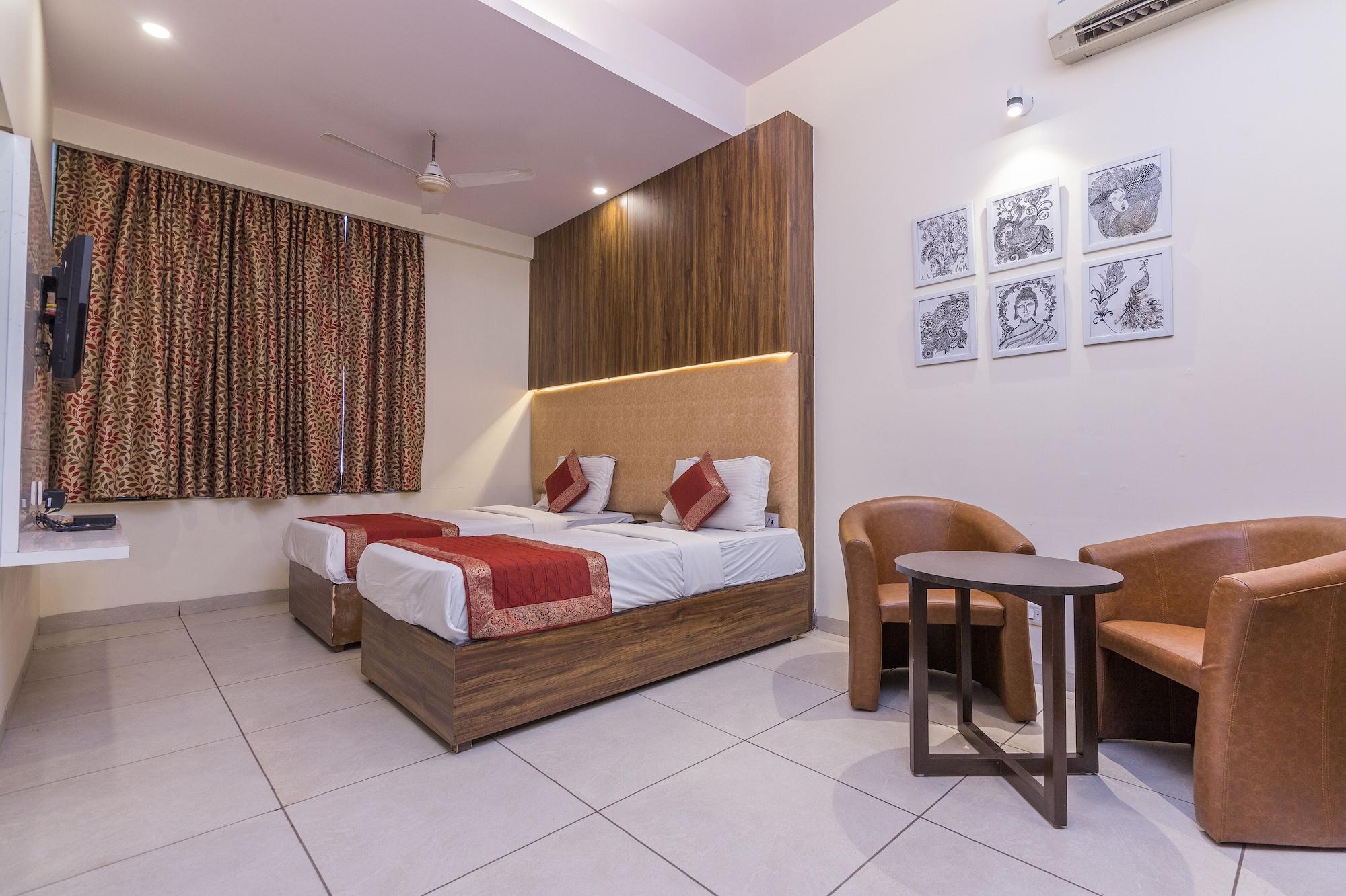 Rupam Hotel Delhi  Exteriör bild