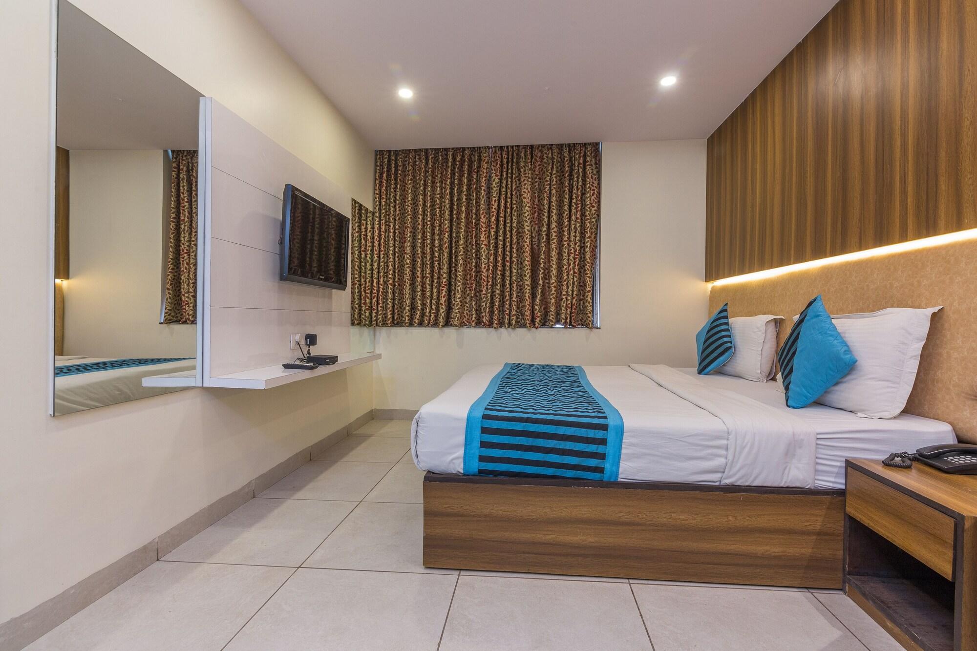 Rupam Hotel Delhi  Exteriör bild