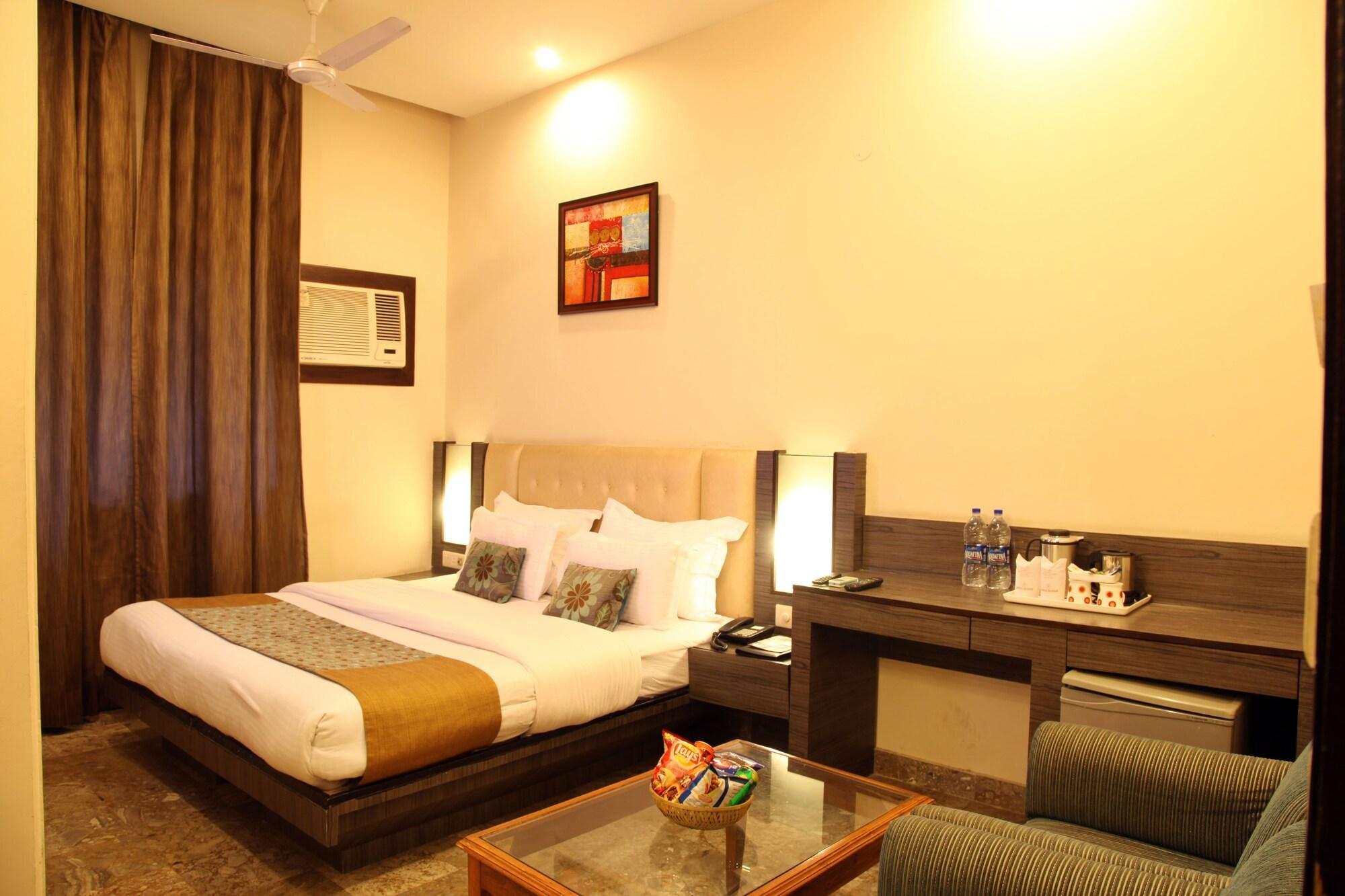 Rupam Hotel Delhi  Exteriör bild