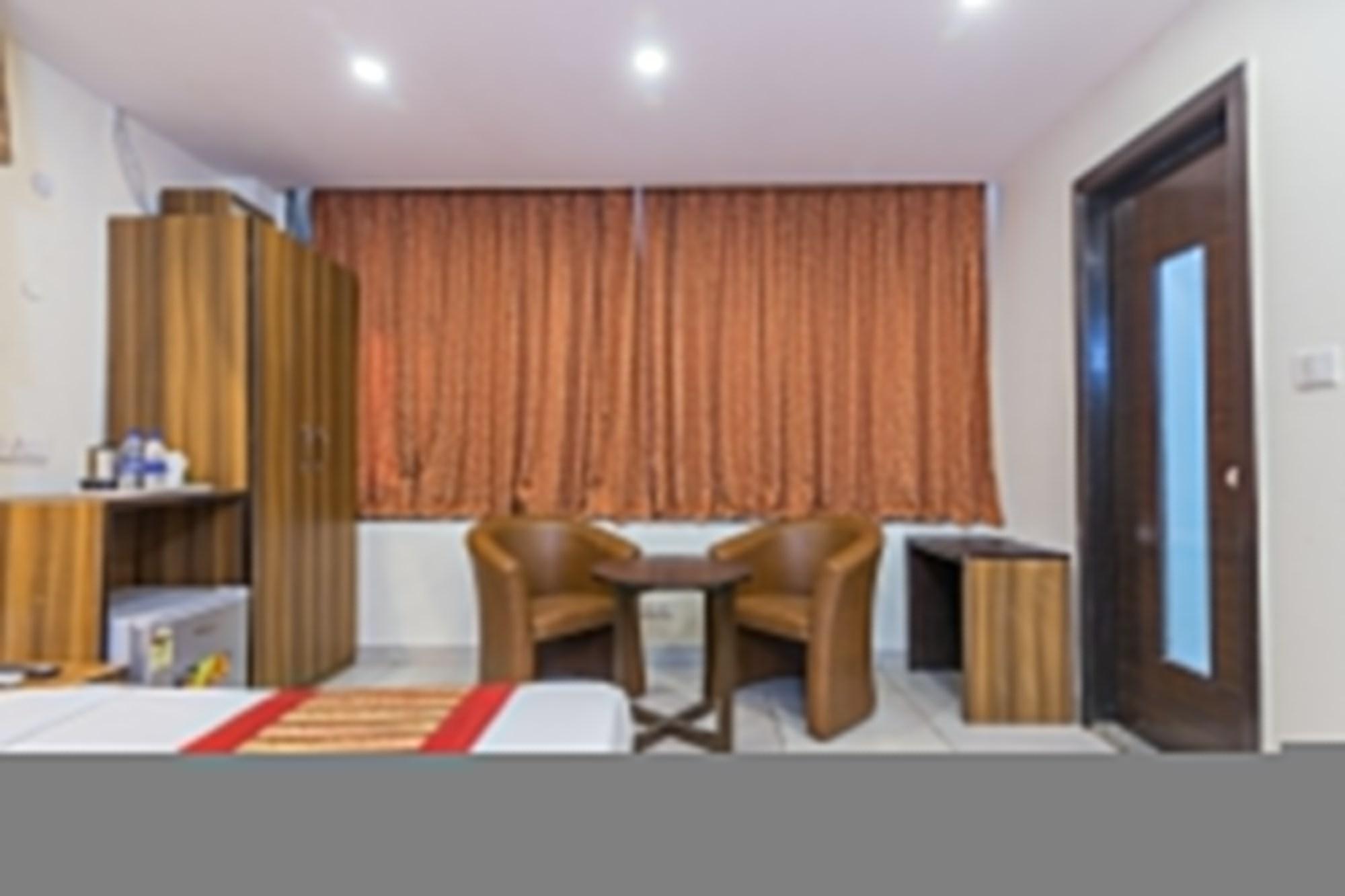 Rupam Hotel Delhi  Exteriör bild