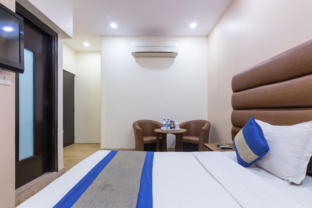 Rupam Hotel Delhi  Exteriör bild