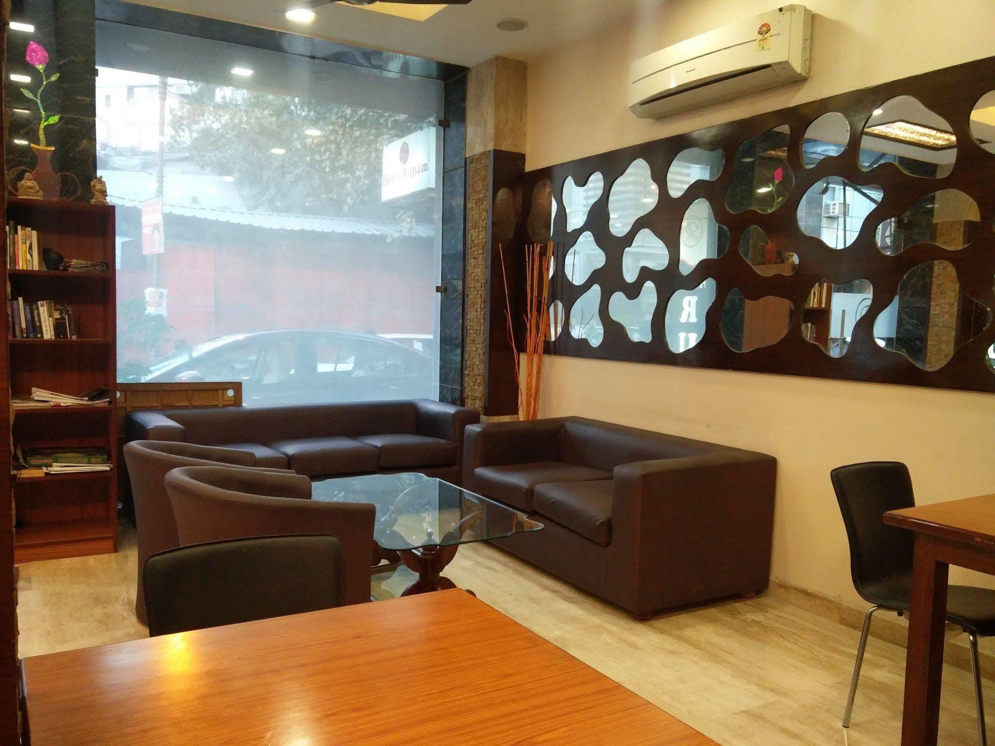 Rupam Hotel Delhi  Exteriör bild