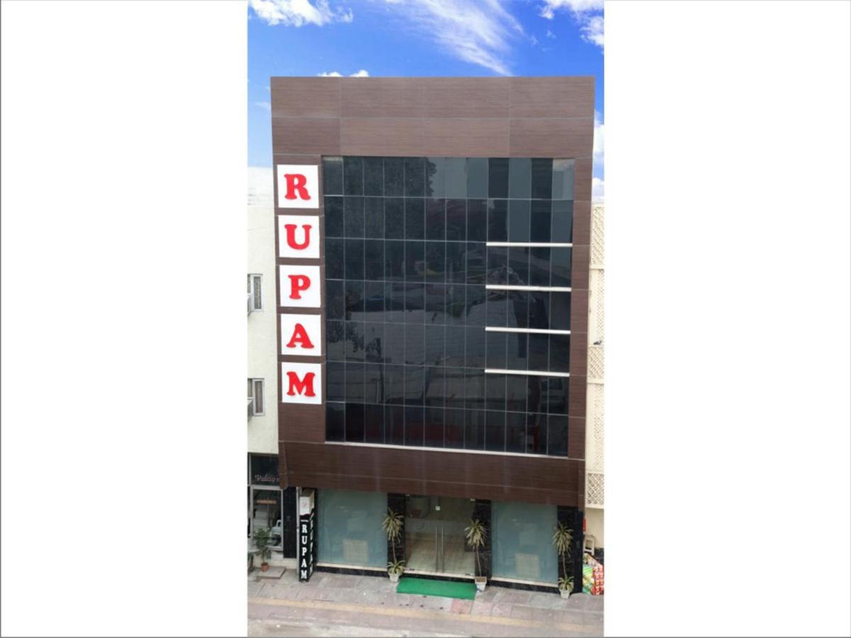 Rupam Hotel Delhi  Exteriör bild