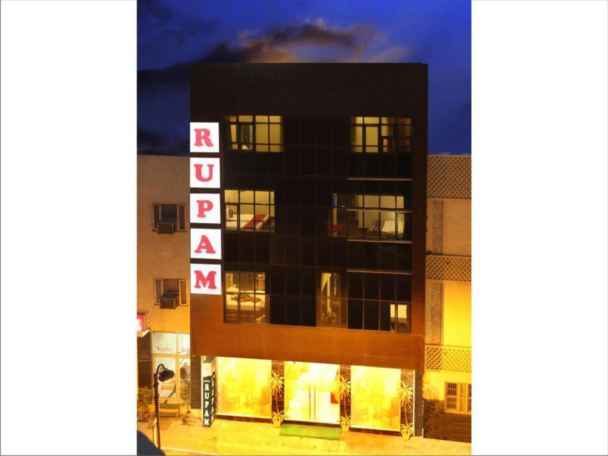 Rupam Hotel Delhi  Exteriör bild