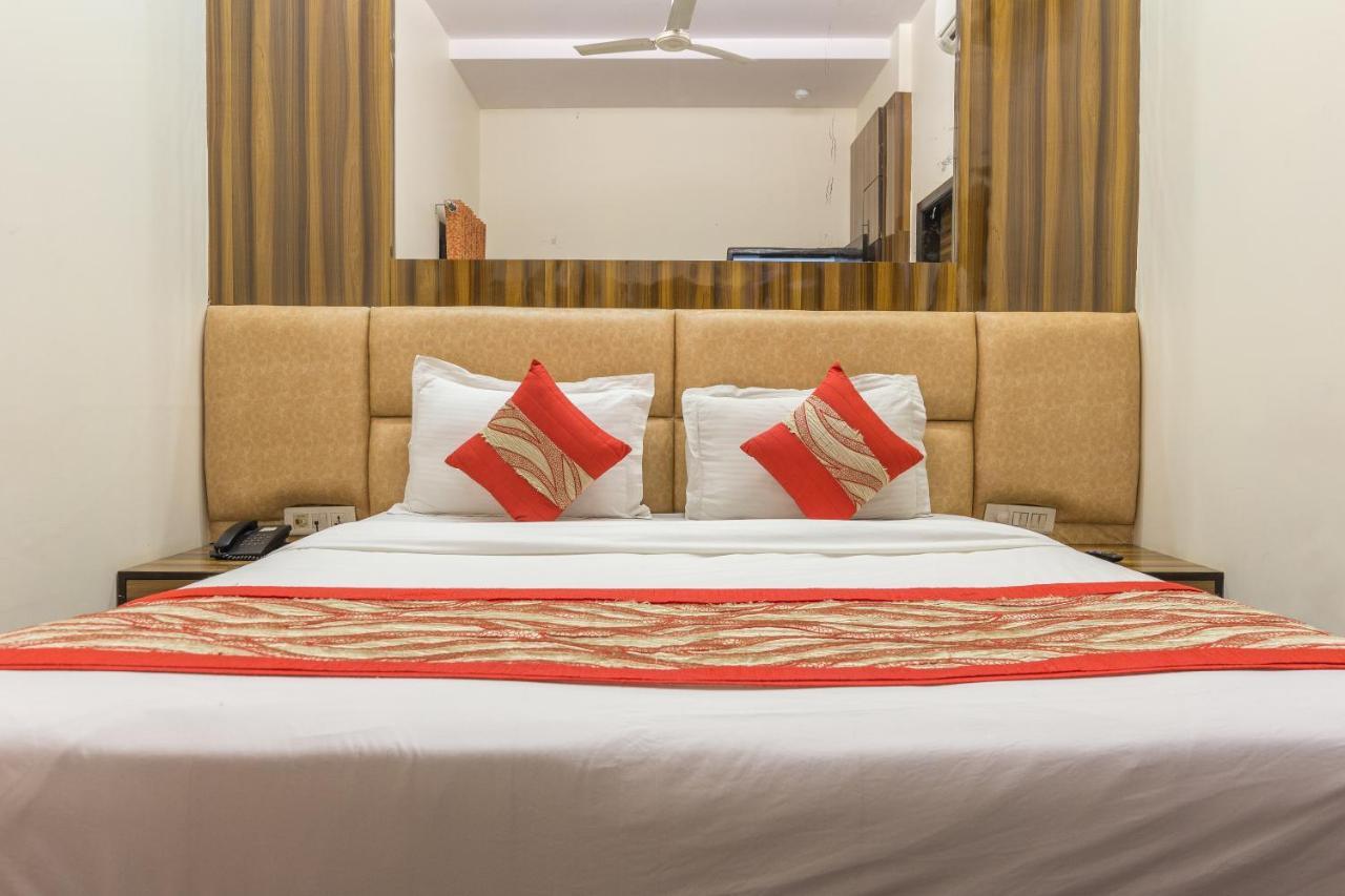 Rupam Hotel Delhi  Exteriör bild